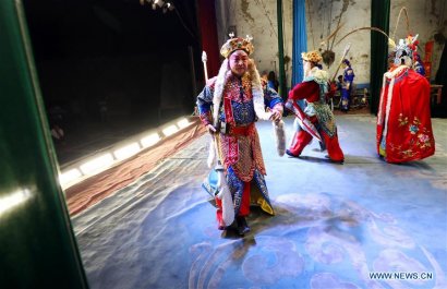 澳门英皇网址：Jingxing Jin opera troupe stages performance in Touqu